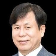 QS Quacquarelli Symonds.